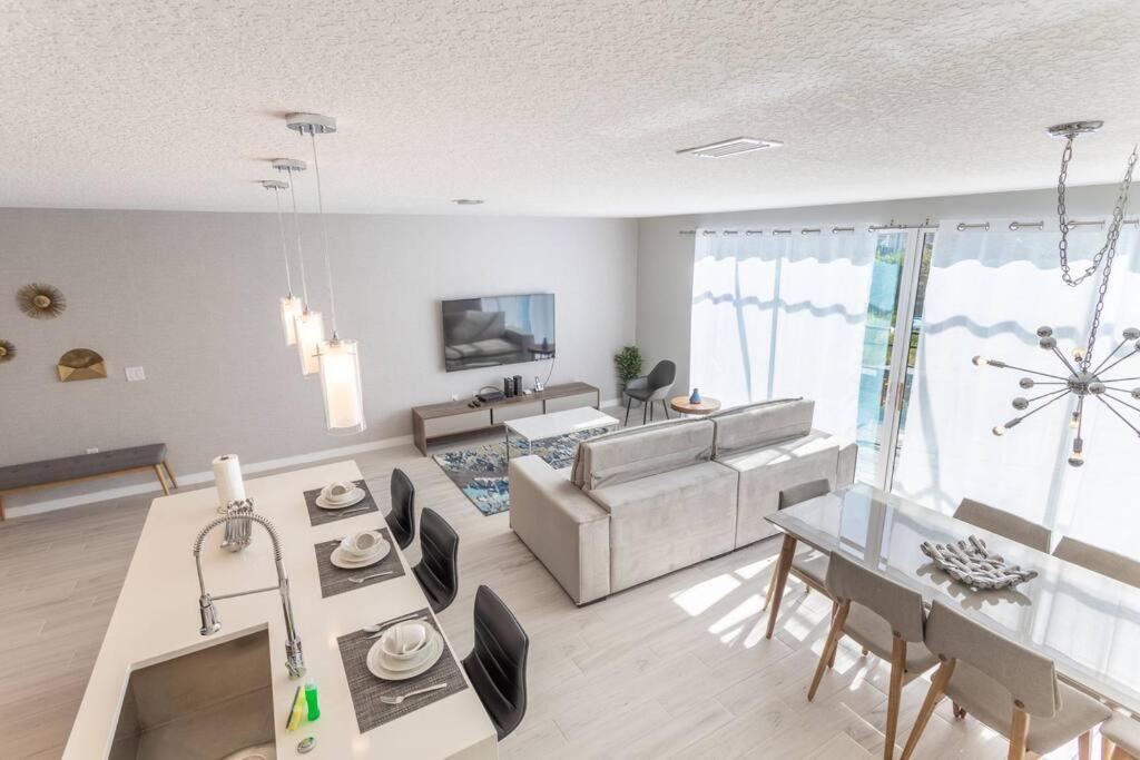 Charming Four Bedrooms Townhome With Private Splash Pool At Le Reve Resort Kissimmee Exterior photo